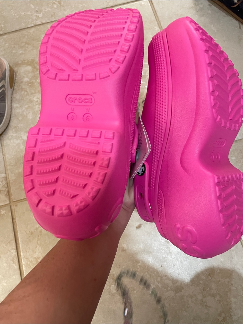 New Crocs Woman Classic Clog - Bright Pink size 6 - Picture 4 of 5